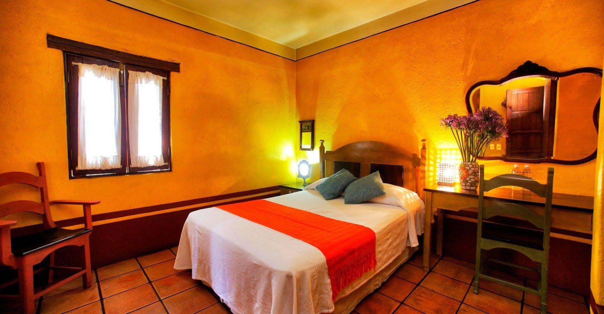 Hotel Azucenas Oaxaca Exterior photo